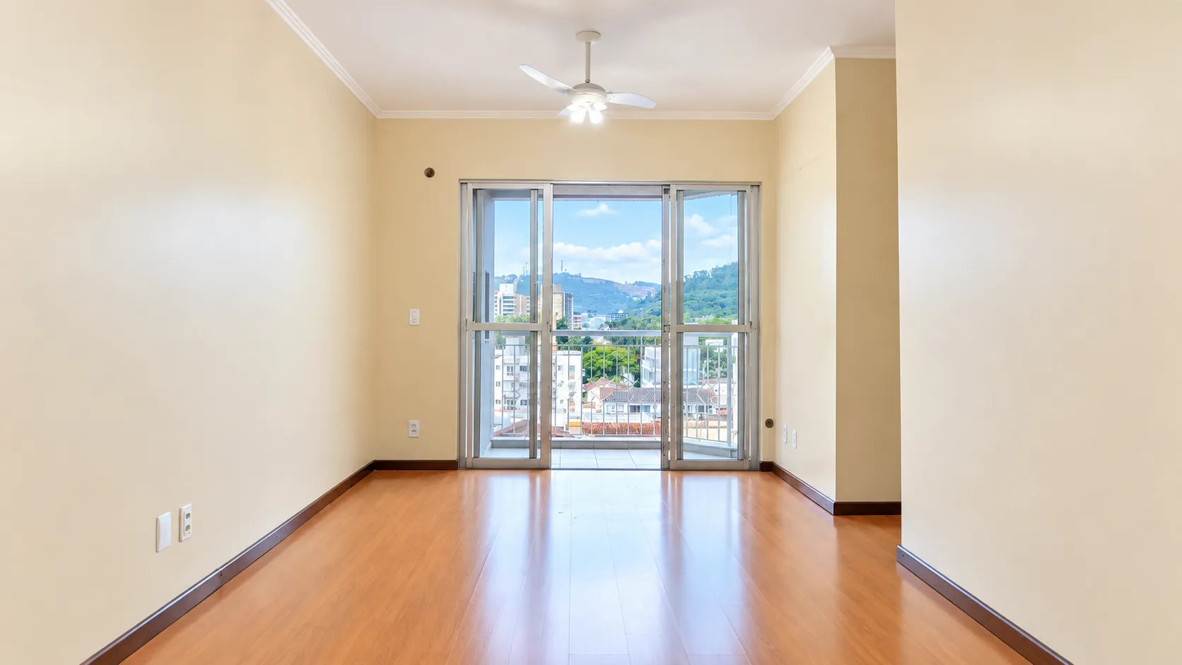 Foto de Apartamento à venda com 3 quartos, sendo 1 suíte, 1 vaga, 90m² no Garcia, Blumenau